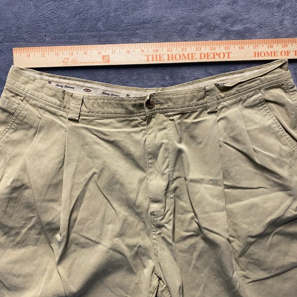 Vintage Tommy Bahama Shorts Mens 42 Khaki Tan Pleated Made 90s Early 2000s Chino